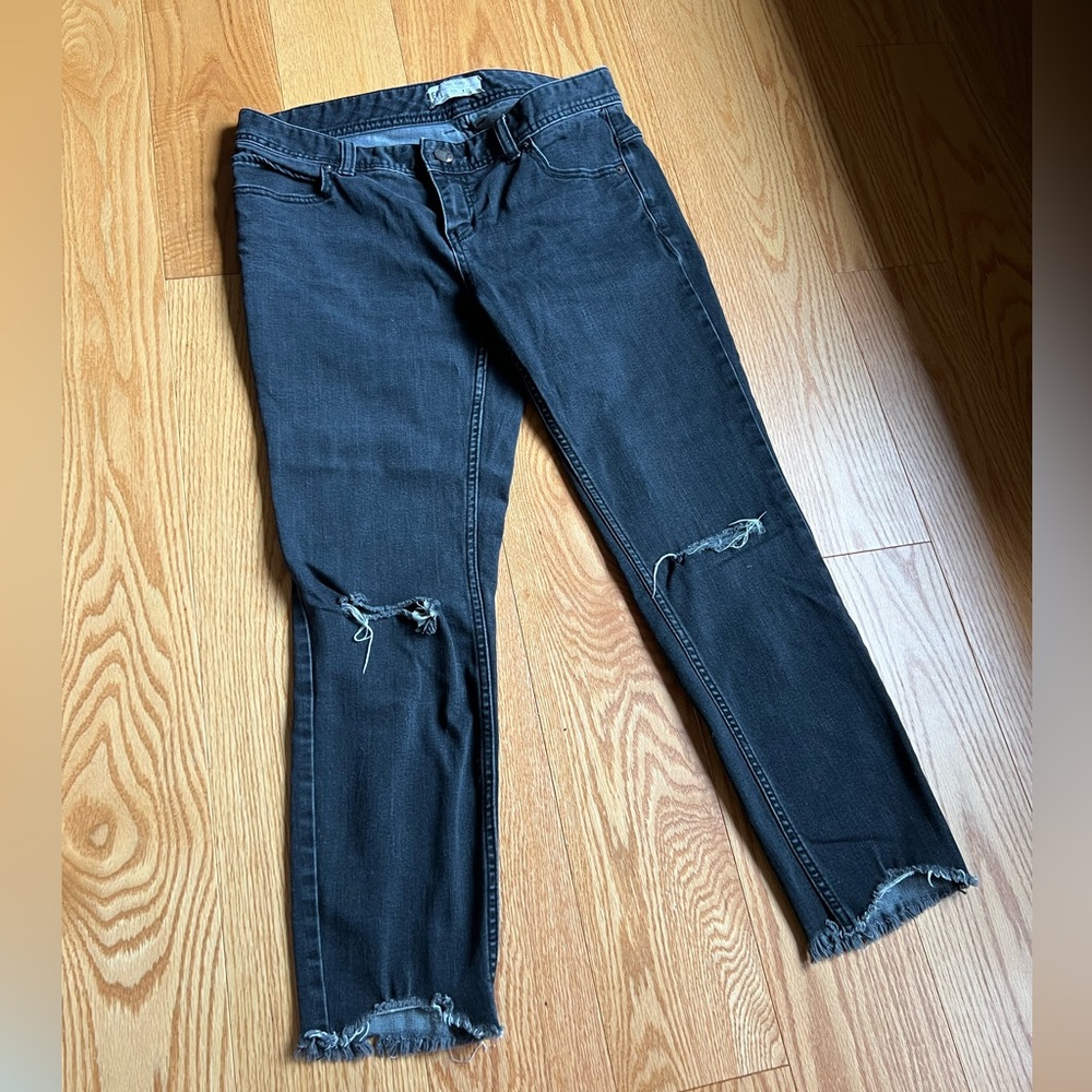 FREE PEOPLE, distressed skinny jeans in black, size 29